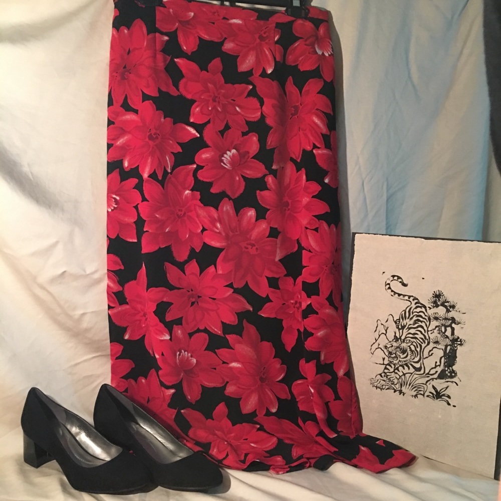 DONATED Vintage Floral Skirt
